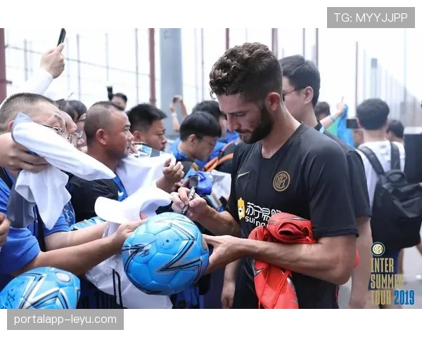 从困境到新生：业余足球俱乐部如何通过直播转型，重拾激情与归属感？